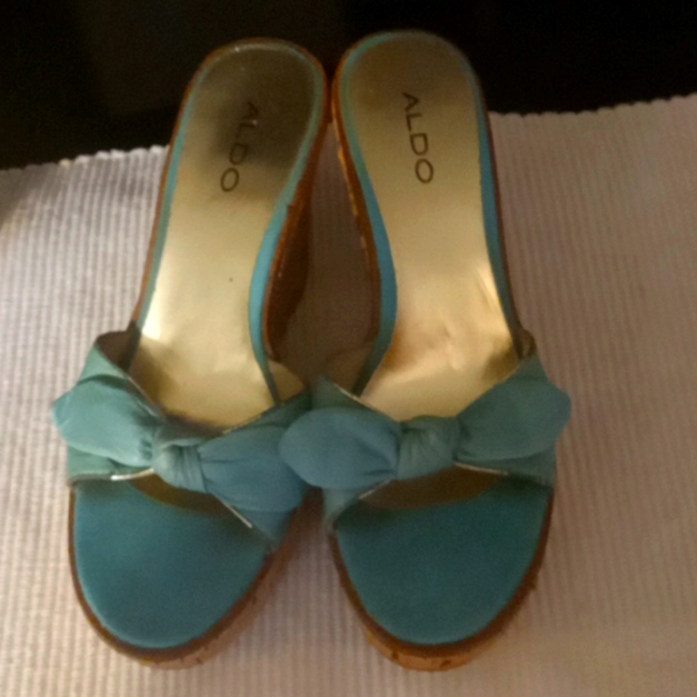 ALDO TEAL LEATHER PLATFORM SANDALS